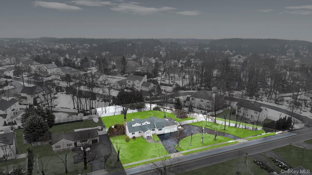 Photo of 105 Browns Road, Nesconset, NY 11767 (MLS # 968973)