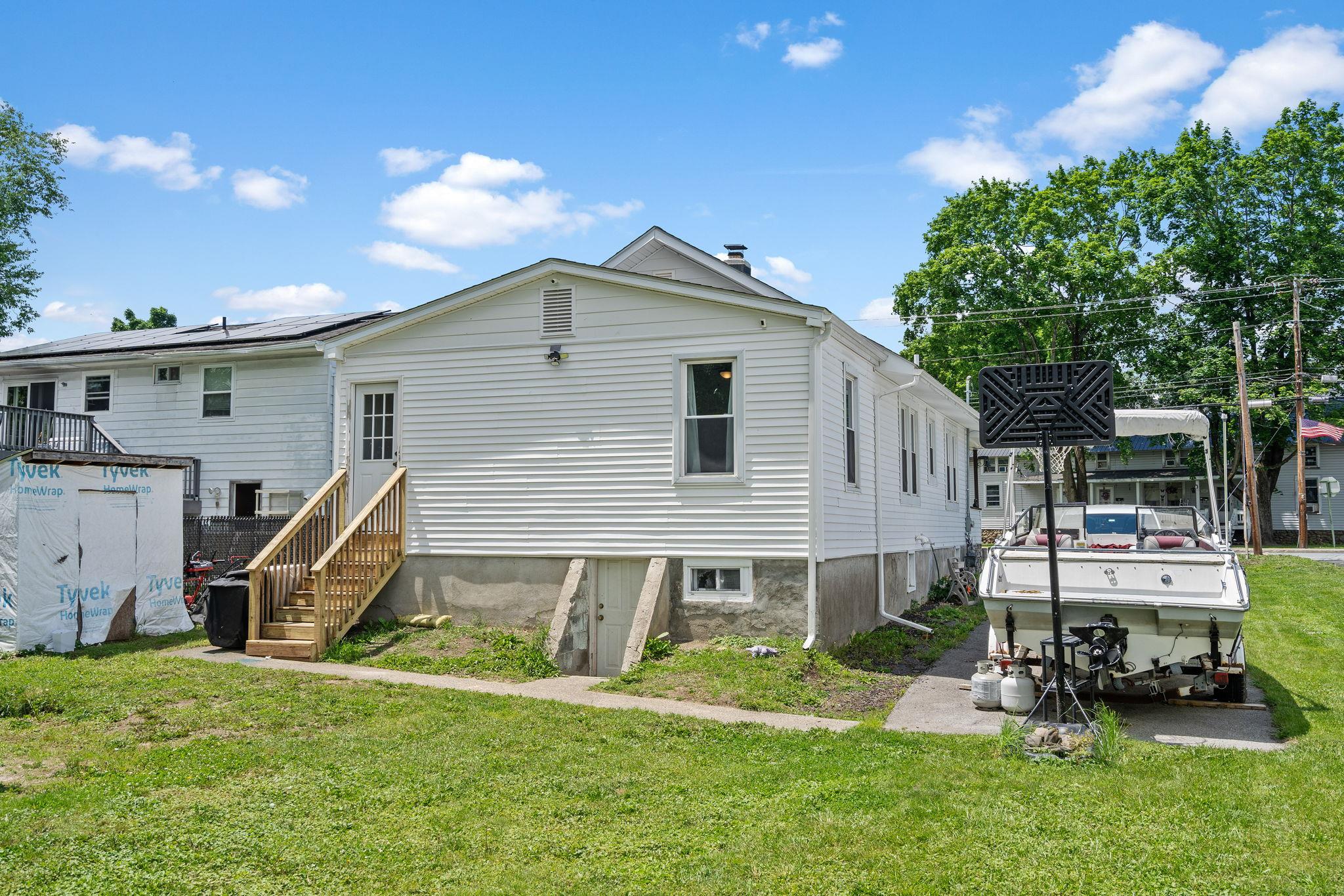 108 Homestead Avenue, Maybrook, New York image 23