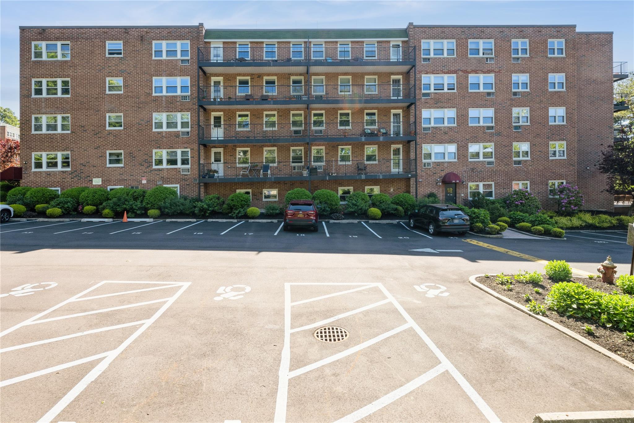 32 Pearsall Avenue #1C, Glen Cove, New York image 2