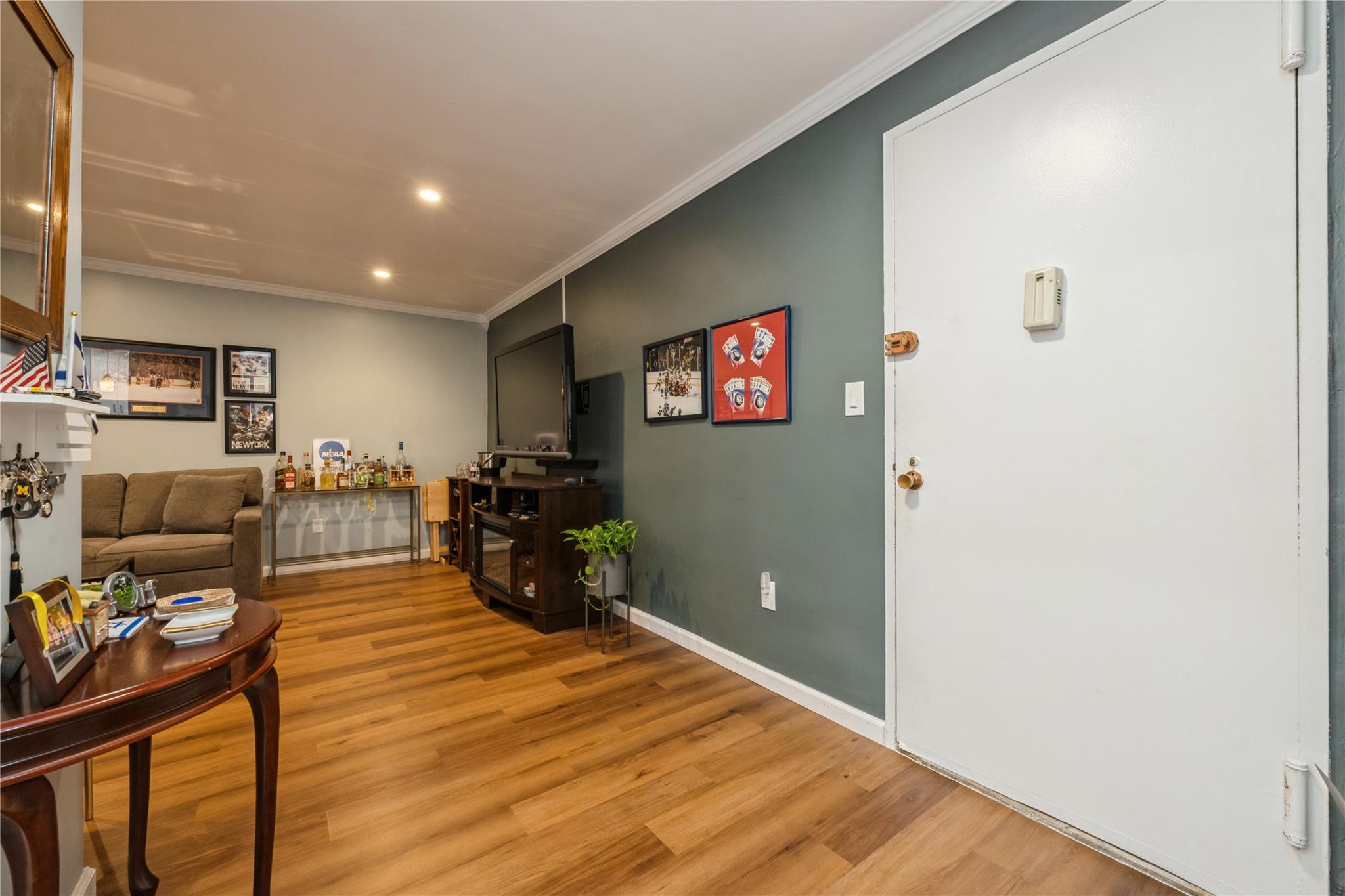 32 Pearsall Avenue #1C, Glen Cove, New York image 6