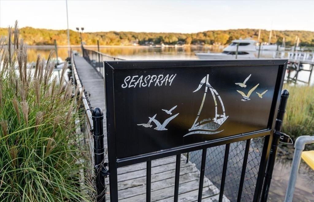 39 Sea Spray Drive, Centerport, New York image 21