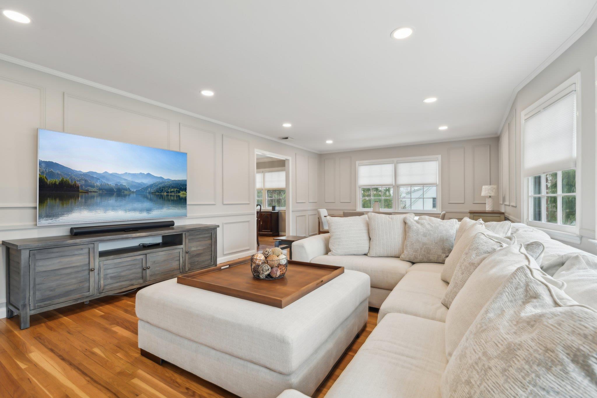 39 Sea Spray Drive, Centerport, New York image 1