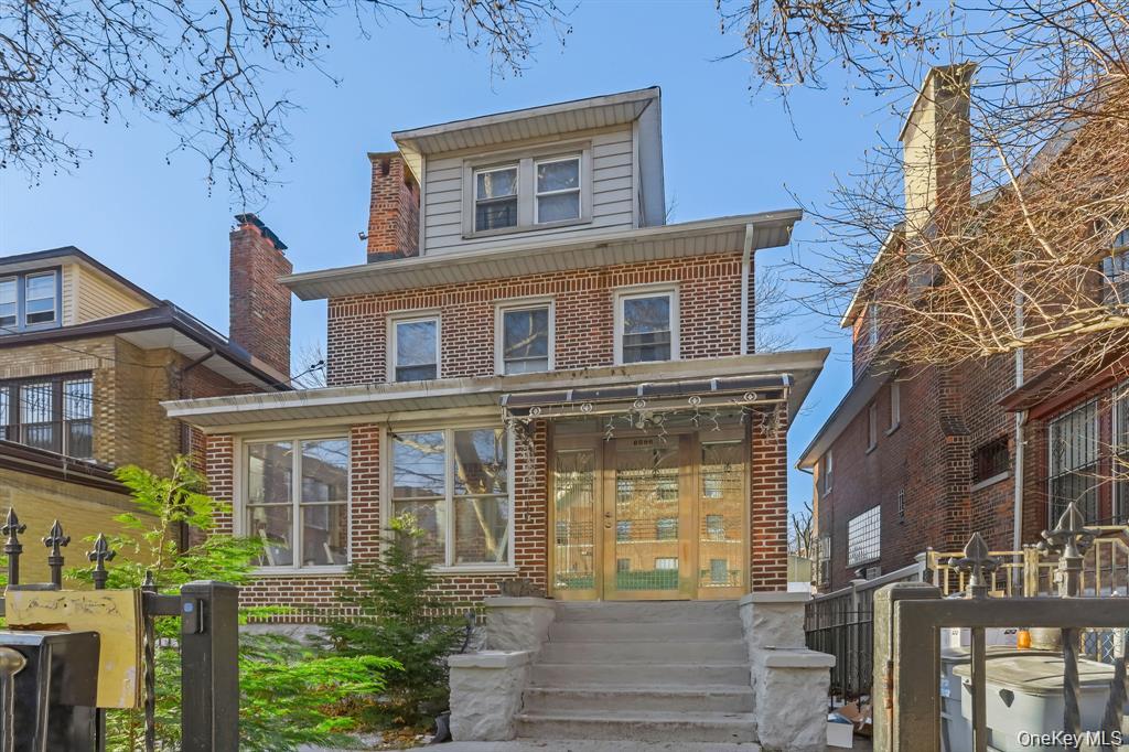 1955 Andrews Avenue - Photo 2