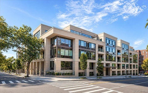 Condo For Rent - 64-05 Yellowstone Boulevard #PH504<br/> Queens County, Forest Hills, NY 11375
