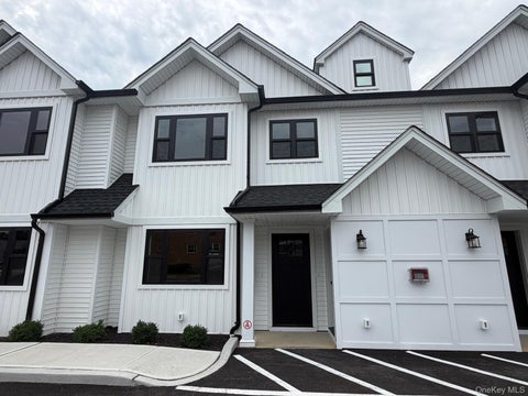 Condo For Sale - 161 Union Avenue #5<br/> Nassau County, Lynbrook, NY 11563