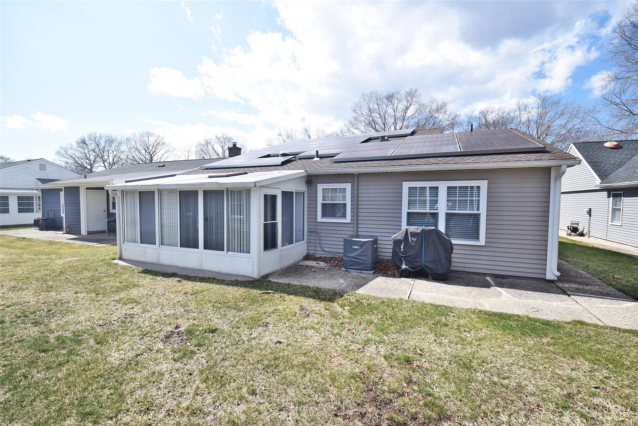 176 Canterbury Drive, Ridge, New York image 3