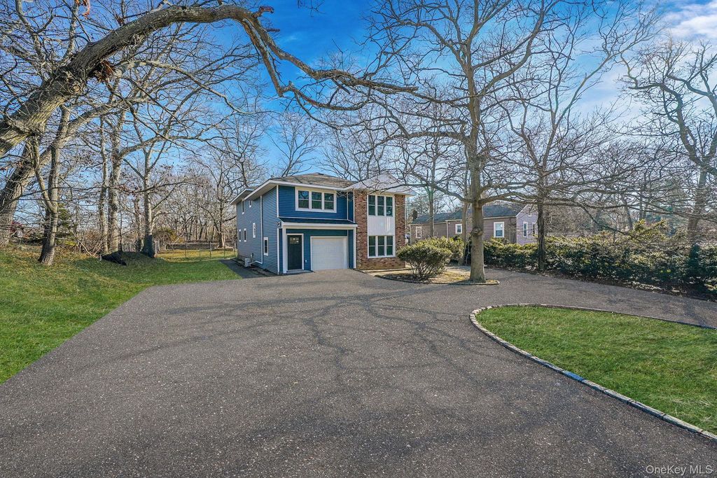 Photo of 95 Berkshire Drive, Farmingville, NY 11738 (MLS # 951572)