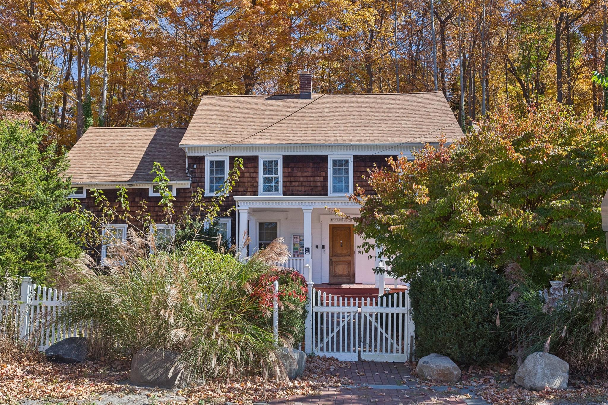 58 Goose Hill Road, Cold Spring Harbor, New York image 3