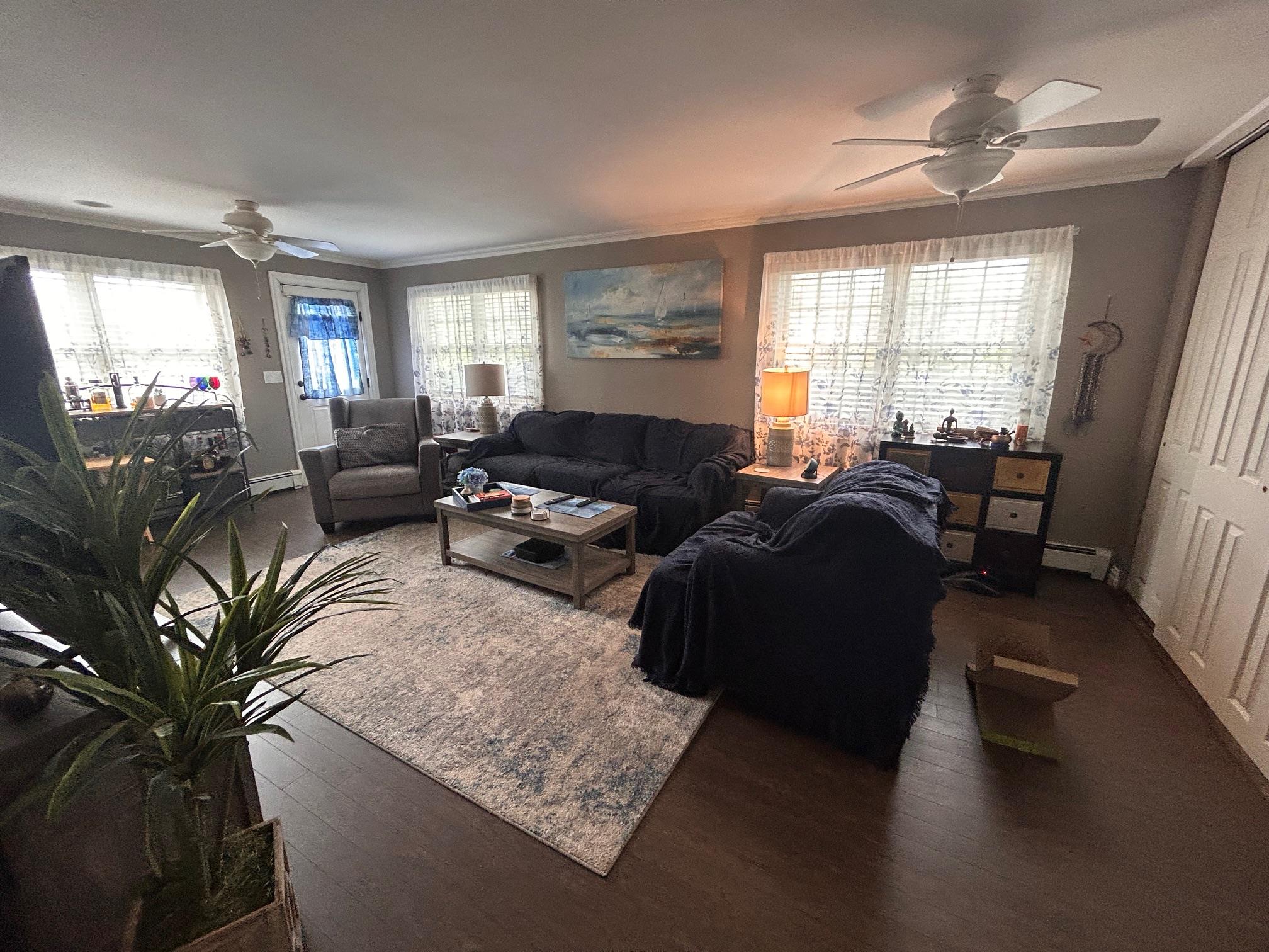 36 Shore Drive, Copiague, New York image 22