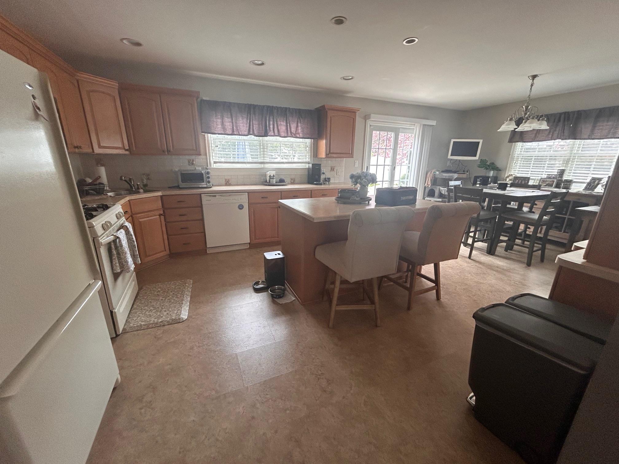 36 Shore Drive, Copiague, New York image 24
