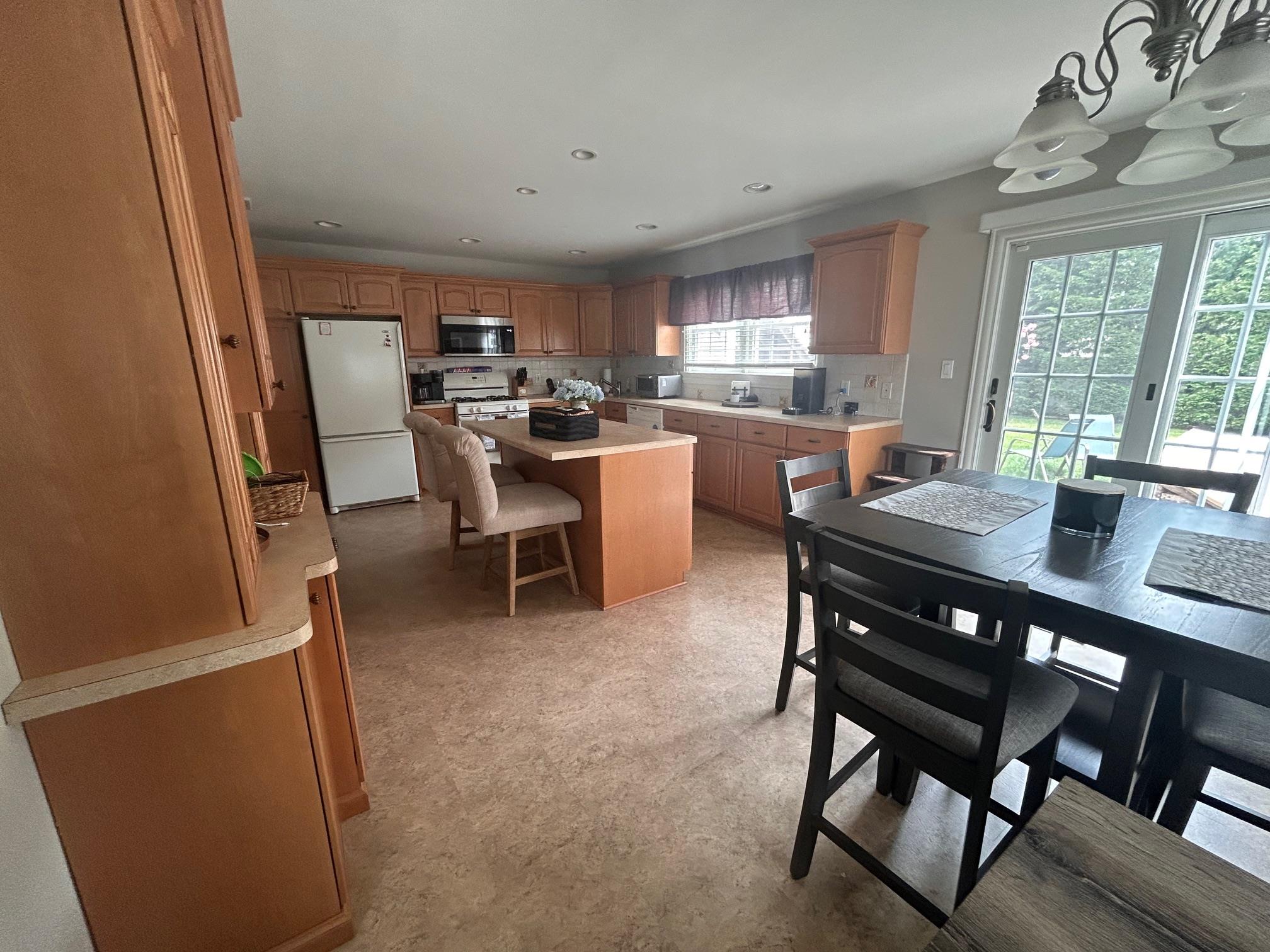 36 Shore Drive, Copiague, New York image 23
