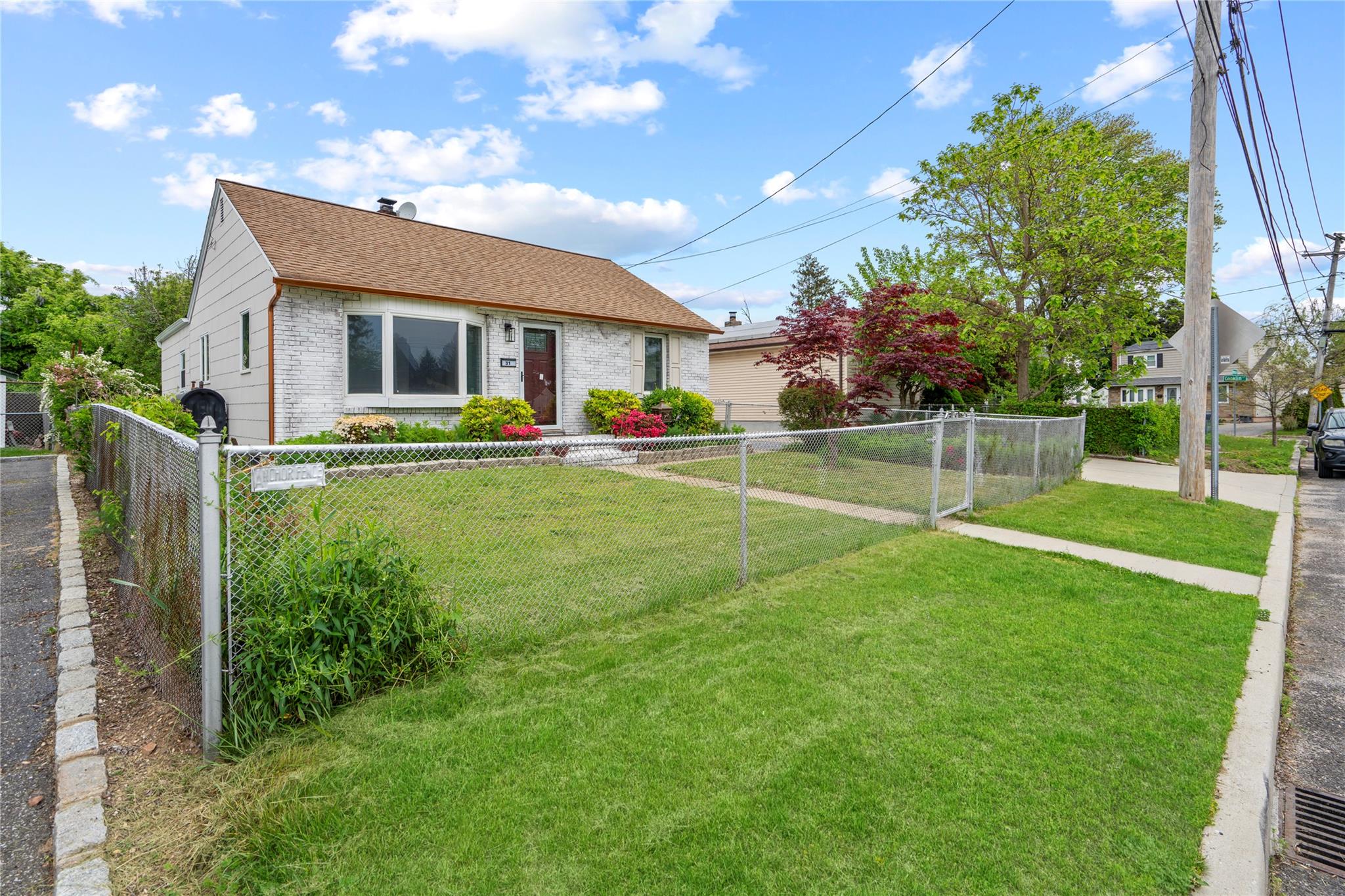31 Brennan Place, Deer Park, New York image 2