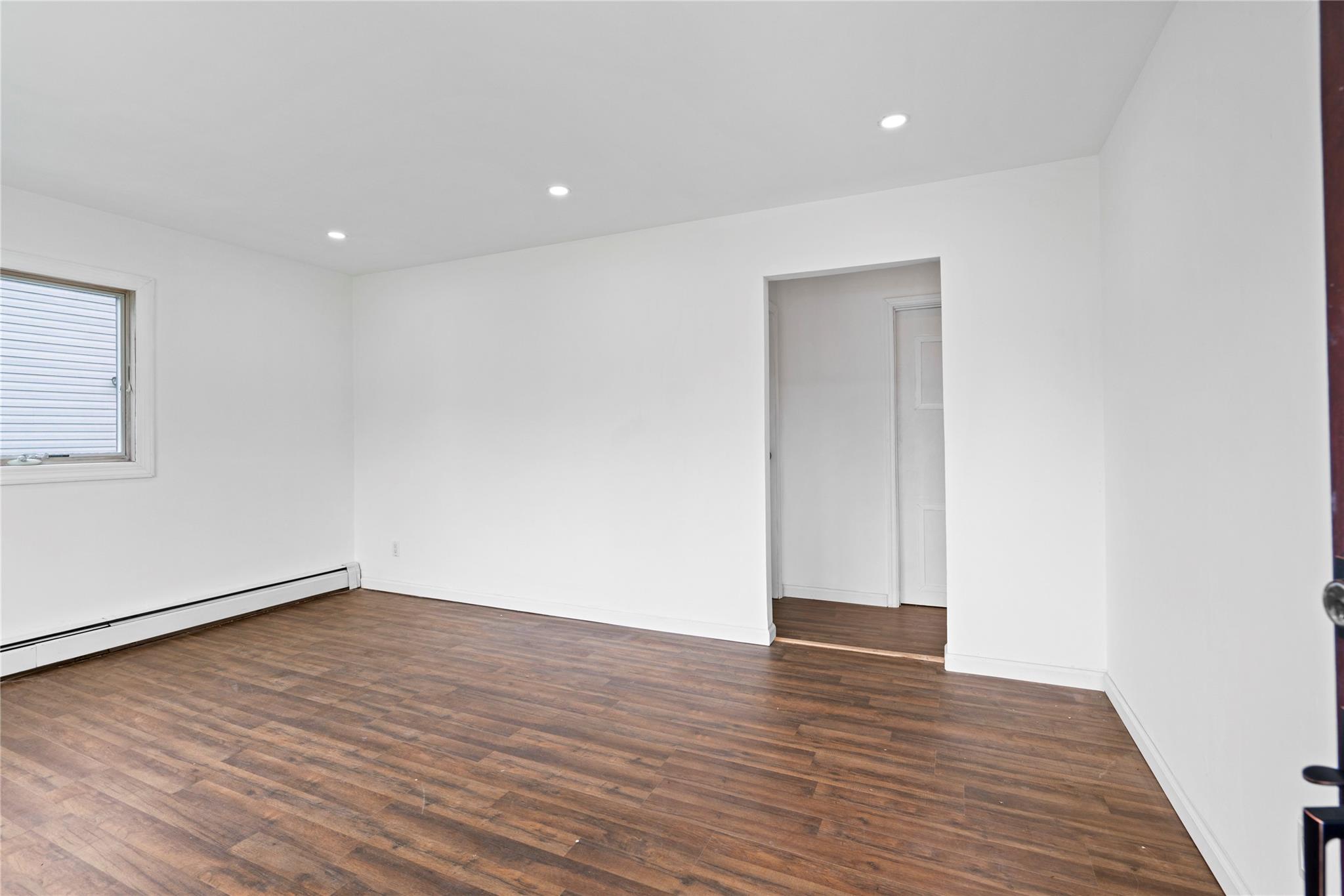 31 Brennan Place, Deer Park, New York image 21