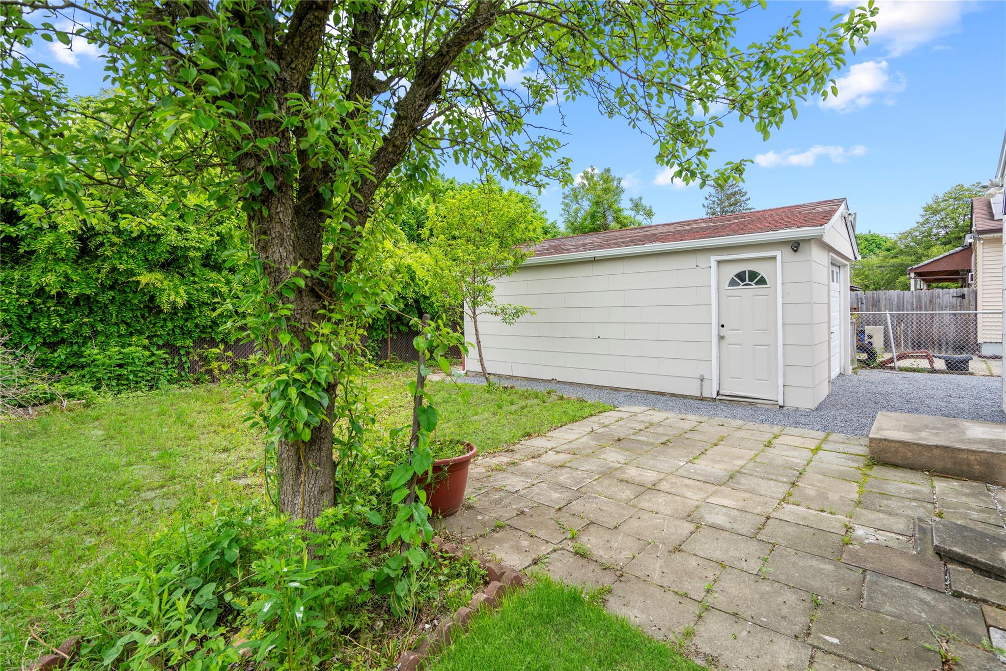 31 Brennan Place, Deer Park, New York image 25