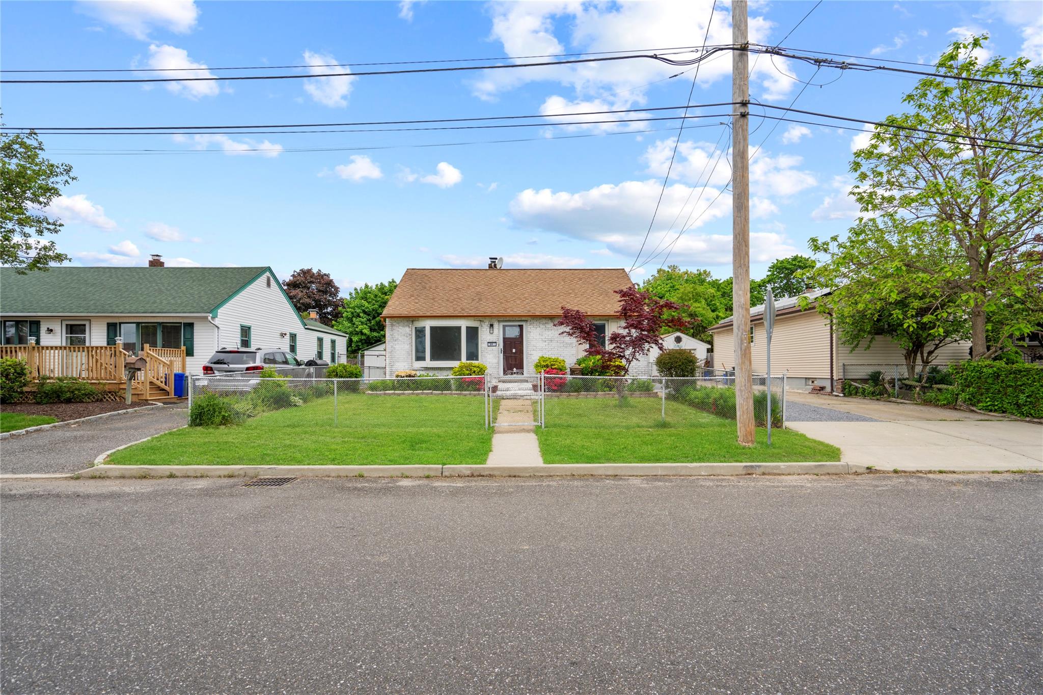 31 Brennan Place, Deer Park, New York image 6