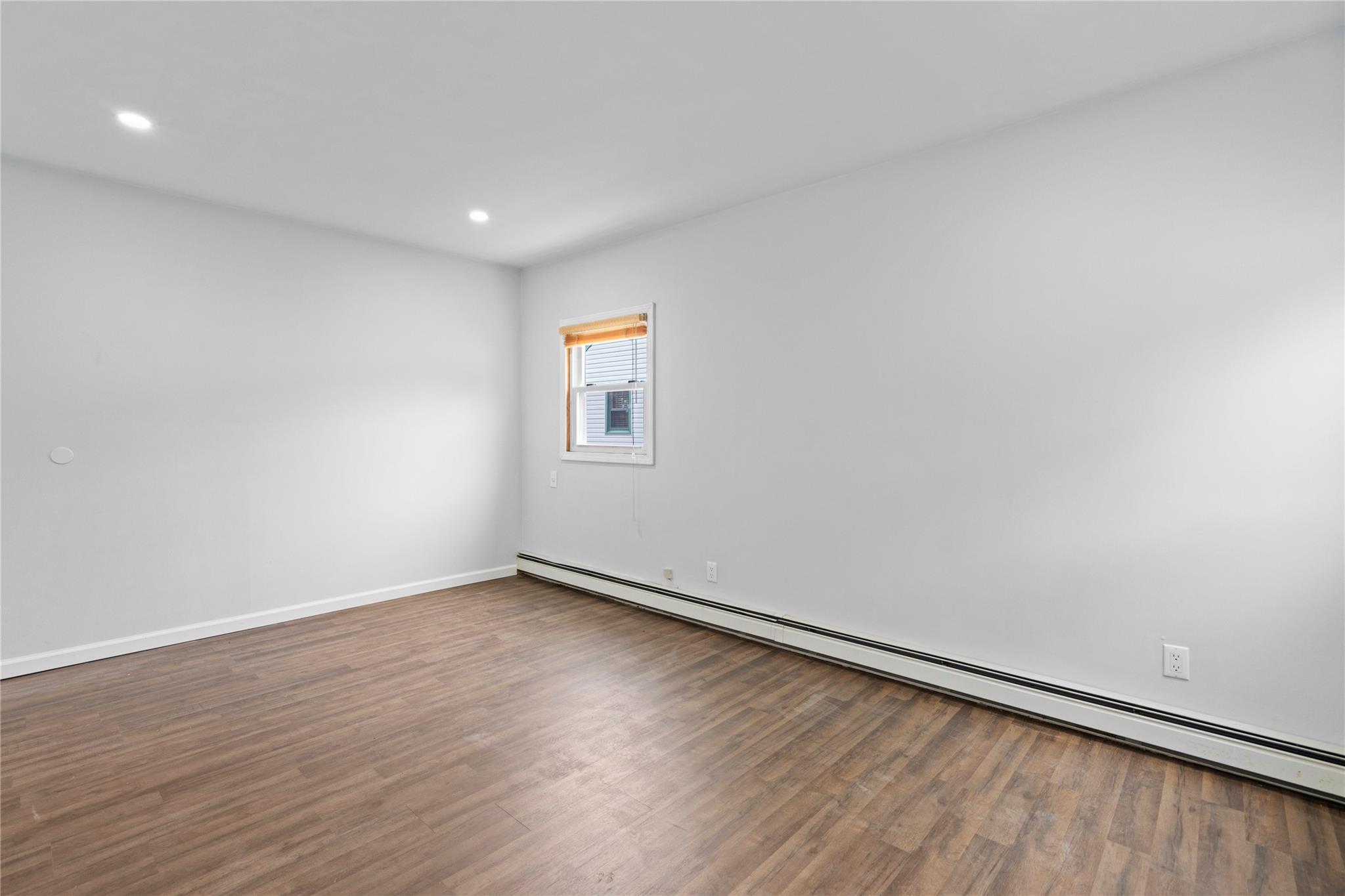 31 Brennan Place, Deer Park, New York image 8