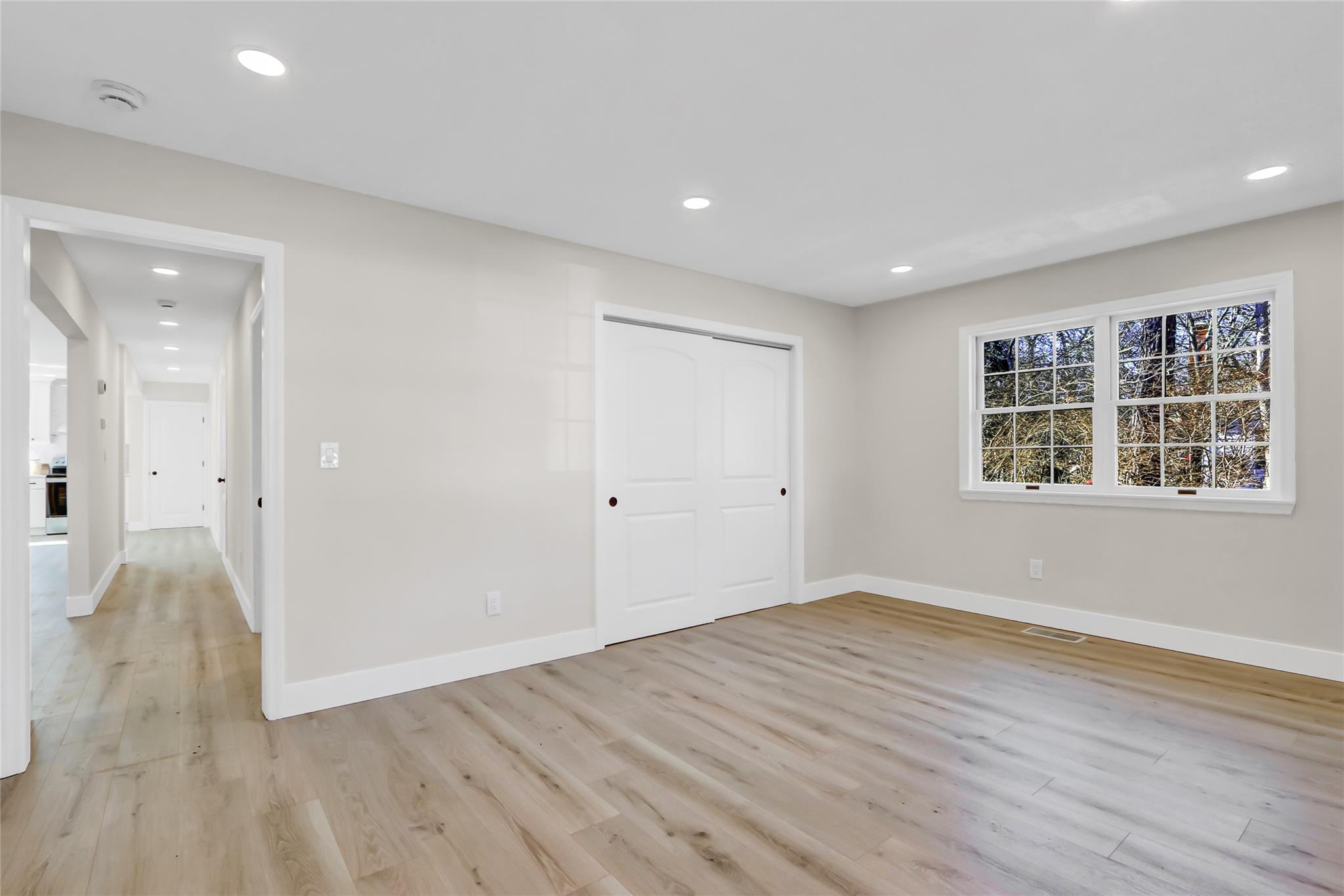 12 Pineway Avenue, Mastic Beach, New York image 13