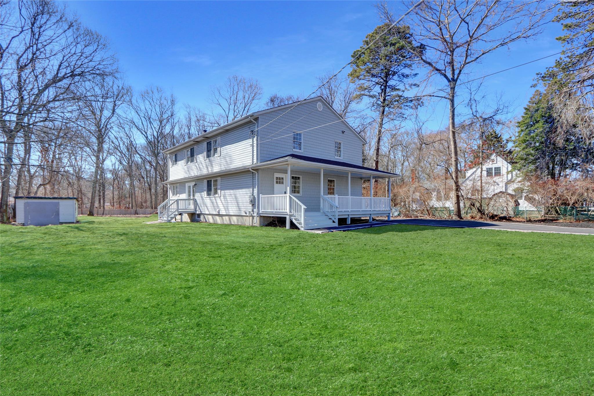 12 Pineway Avenue, Mastic Beach, New York image 7