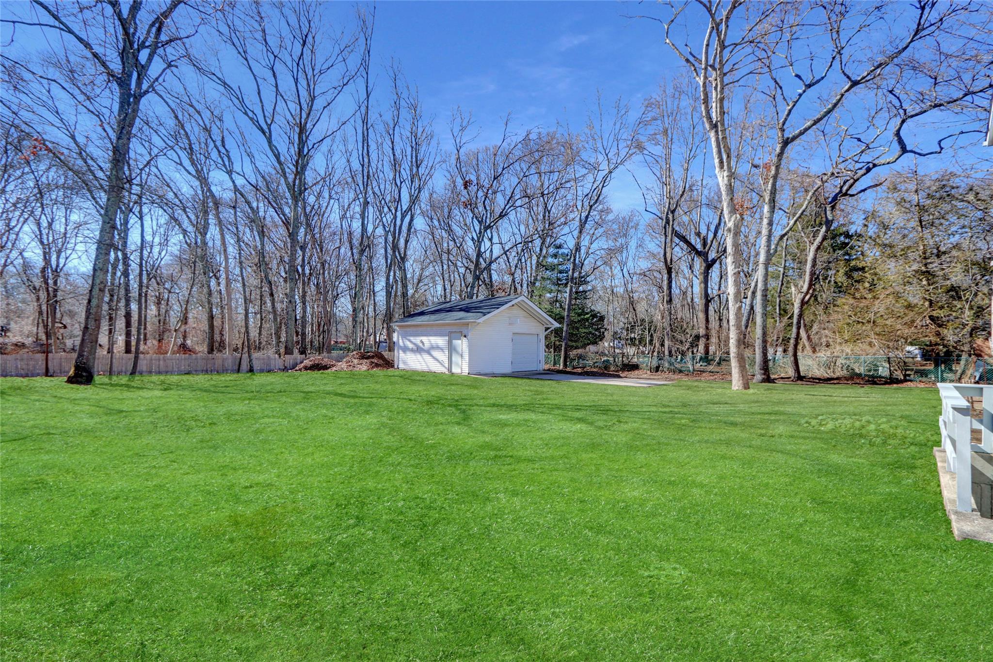12 Pineway Avenue, Mastic Beach, New York image 8