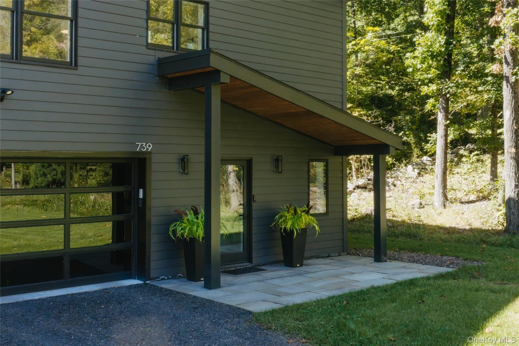 Photo of 739 Old Post Road, New Paltz, NY 12561 (MLS # 1042759)