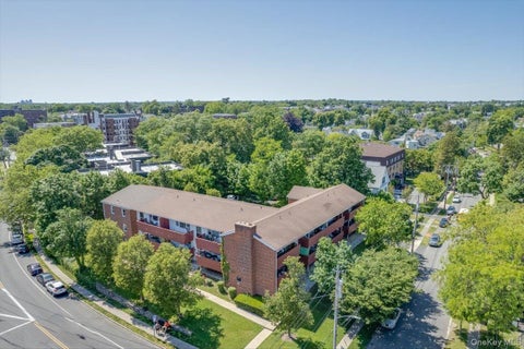 Apartment For Rent - 437 Pelham Road #A<br/> Westchester County, New Rochelle, NY 10805