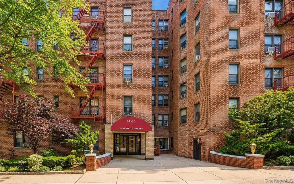 Photo of 67-30 Dartmouth Street #1K, Forest Hills, NY 11375 (MLS # 991314)