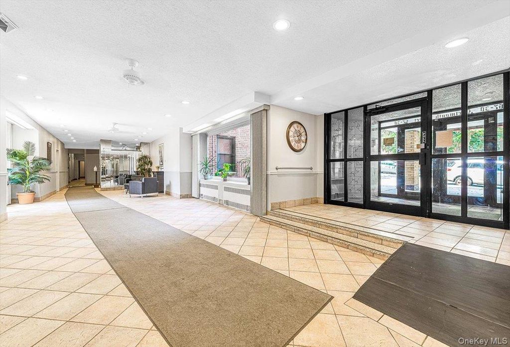 Photo of 67-30 Dartmouth Street #1K, Forest Hills, NY 11375 (MLS # 991314)