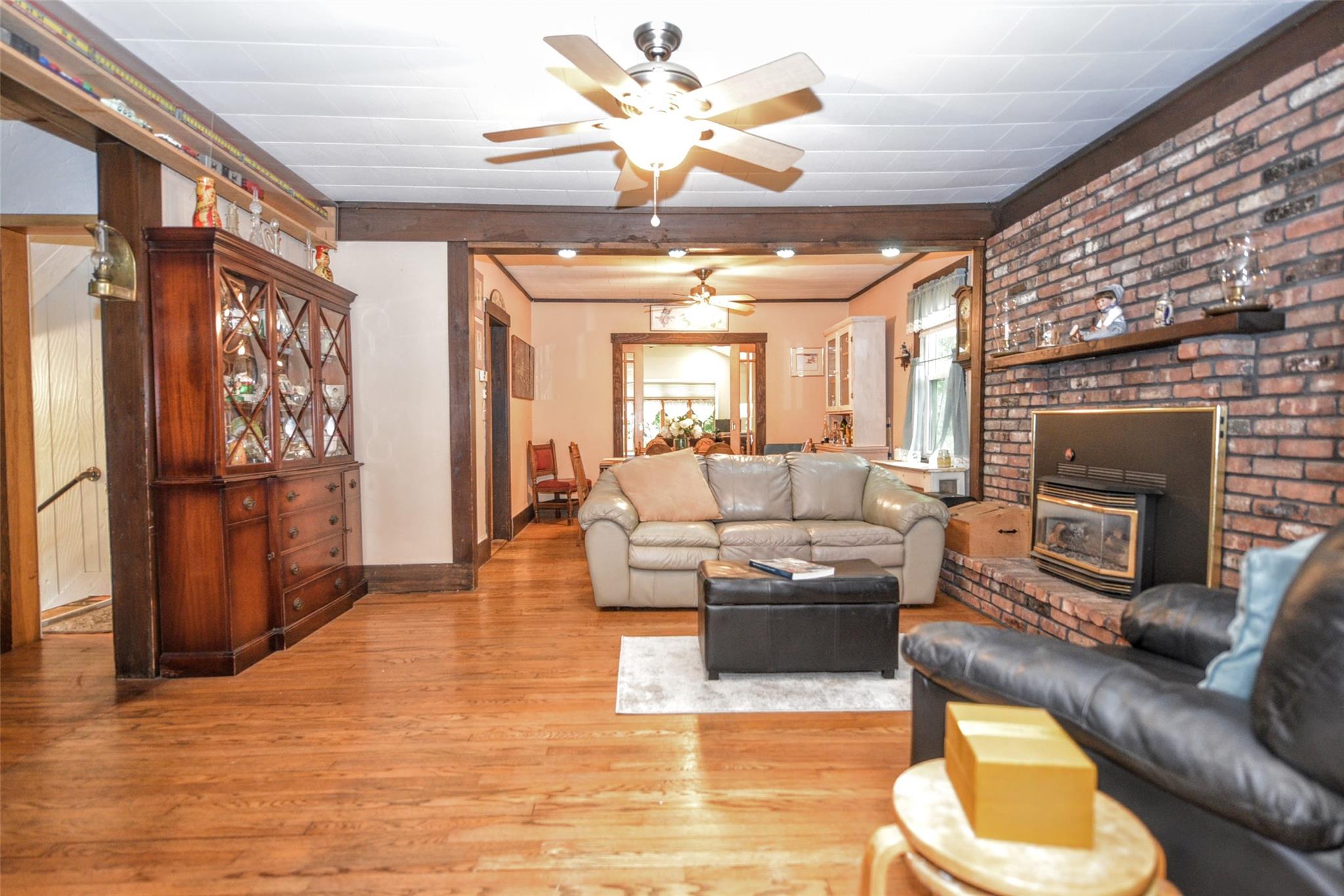 15 Hillside Avenue