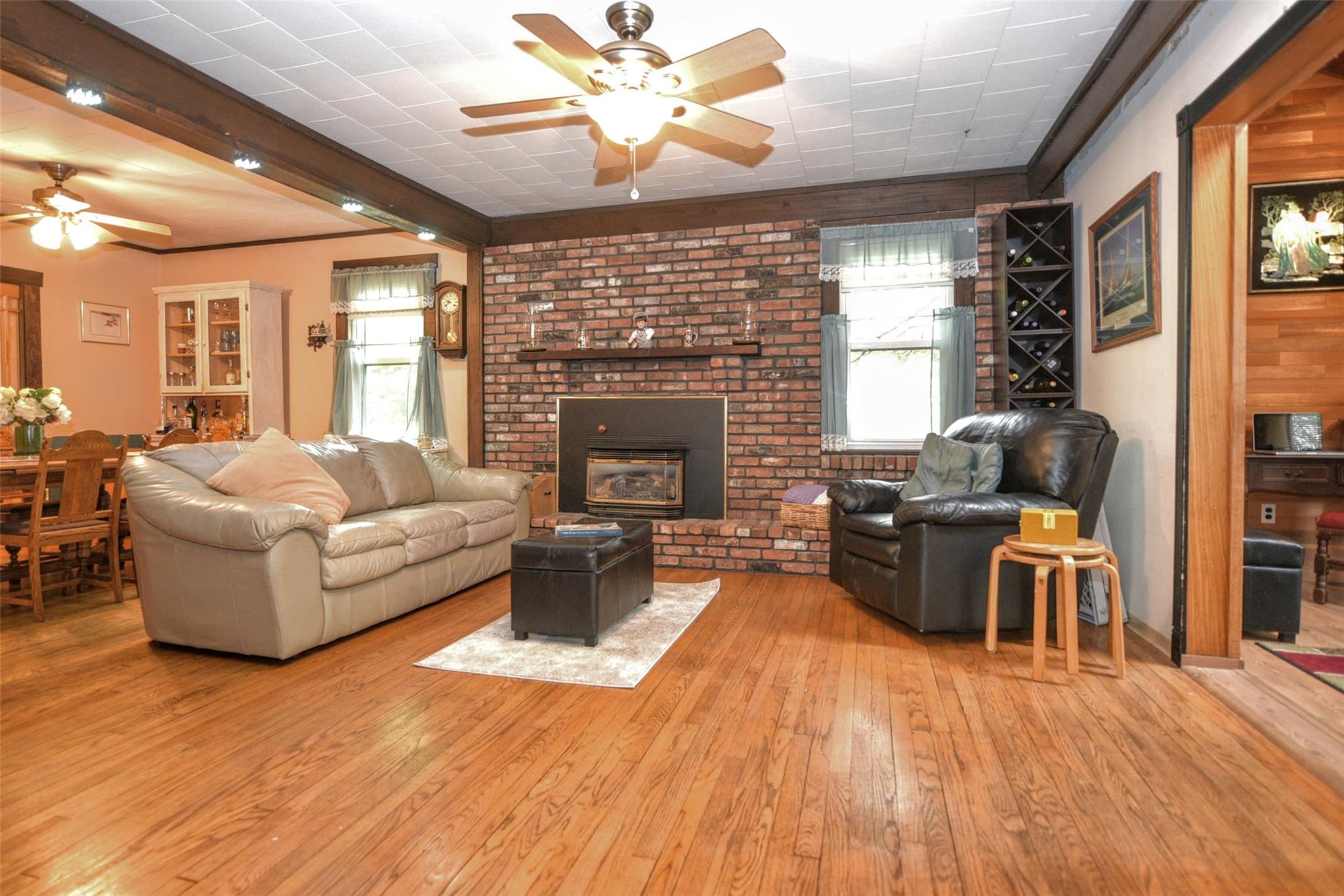 15 Hillside Avenue