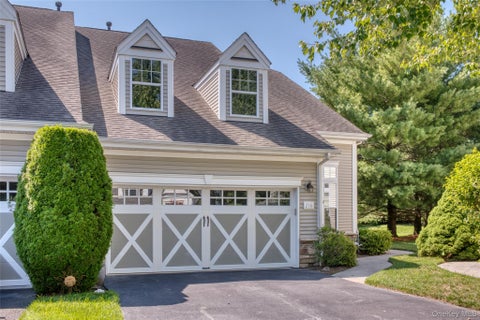 Condo For Sale - 216 Sonata Court<br/> Suffolk County, Eastport, NY 11941