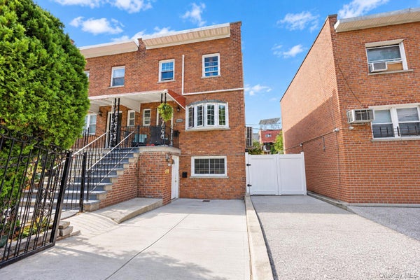 3035 YATES AVE, BRONX, NY 10469 - Image 434fd4feaa55185904c4e10877a75cb5/3709941677