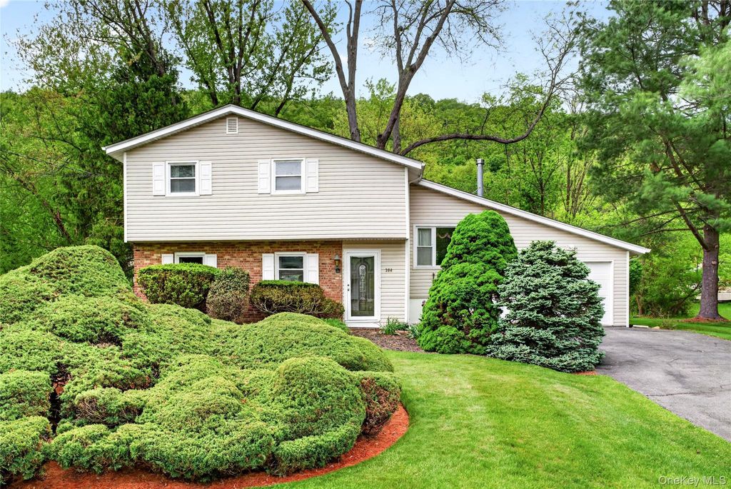 Photo of 364 Lake Shore Drive, Monroe, NY 10950 (MLS # 1000224)