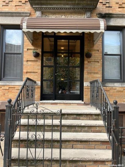 70-30 65th Place, Glendale, NY 11385 - MLS#: 824194