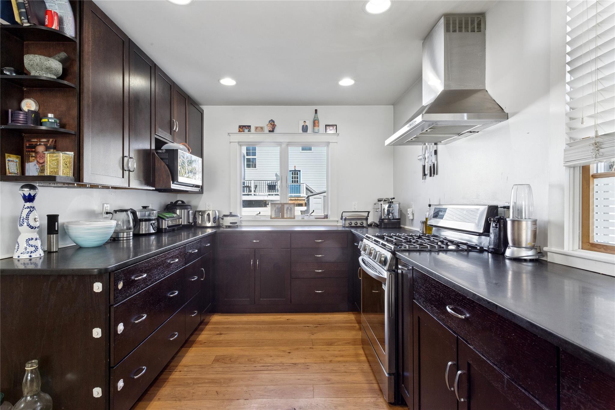 2094 Bay Boulevard, Atlantic Beach, New York image 17