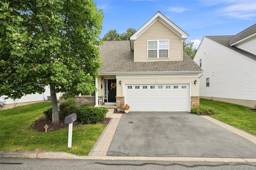 Photo of 6 Cyprus Drive, Middletown, NY 10940 (MLS # 1049692)