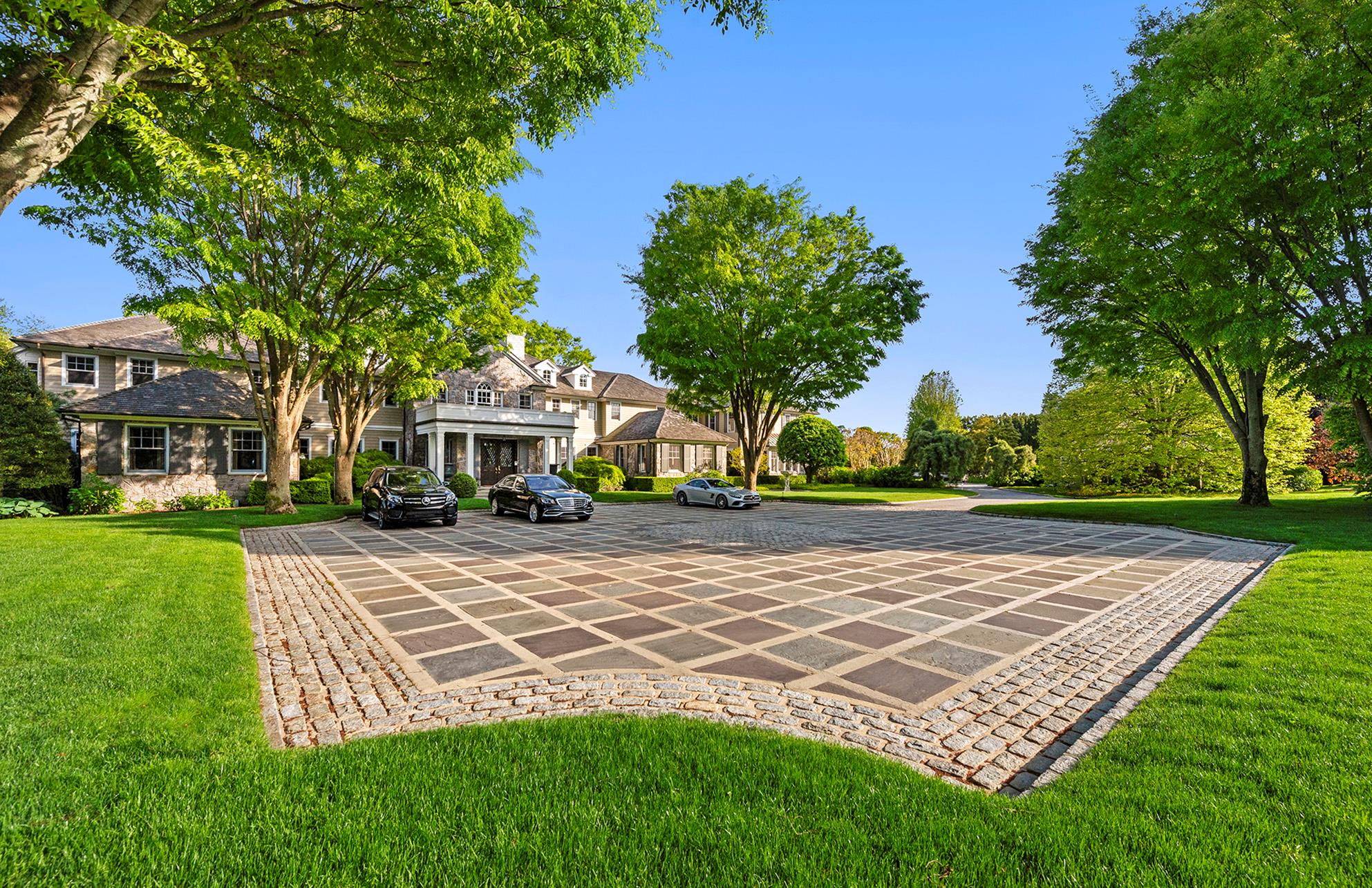 14 Fordune Drive
