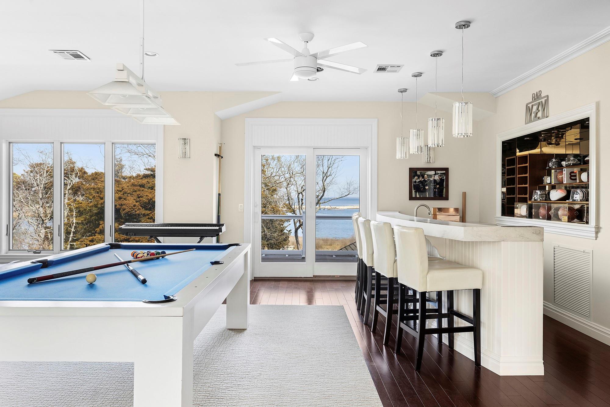 16 Duckwood Lane, Hampton Bays, New York image 19