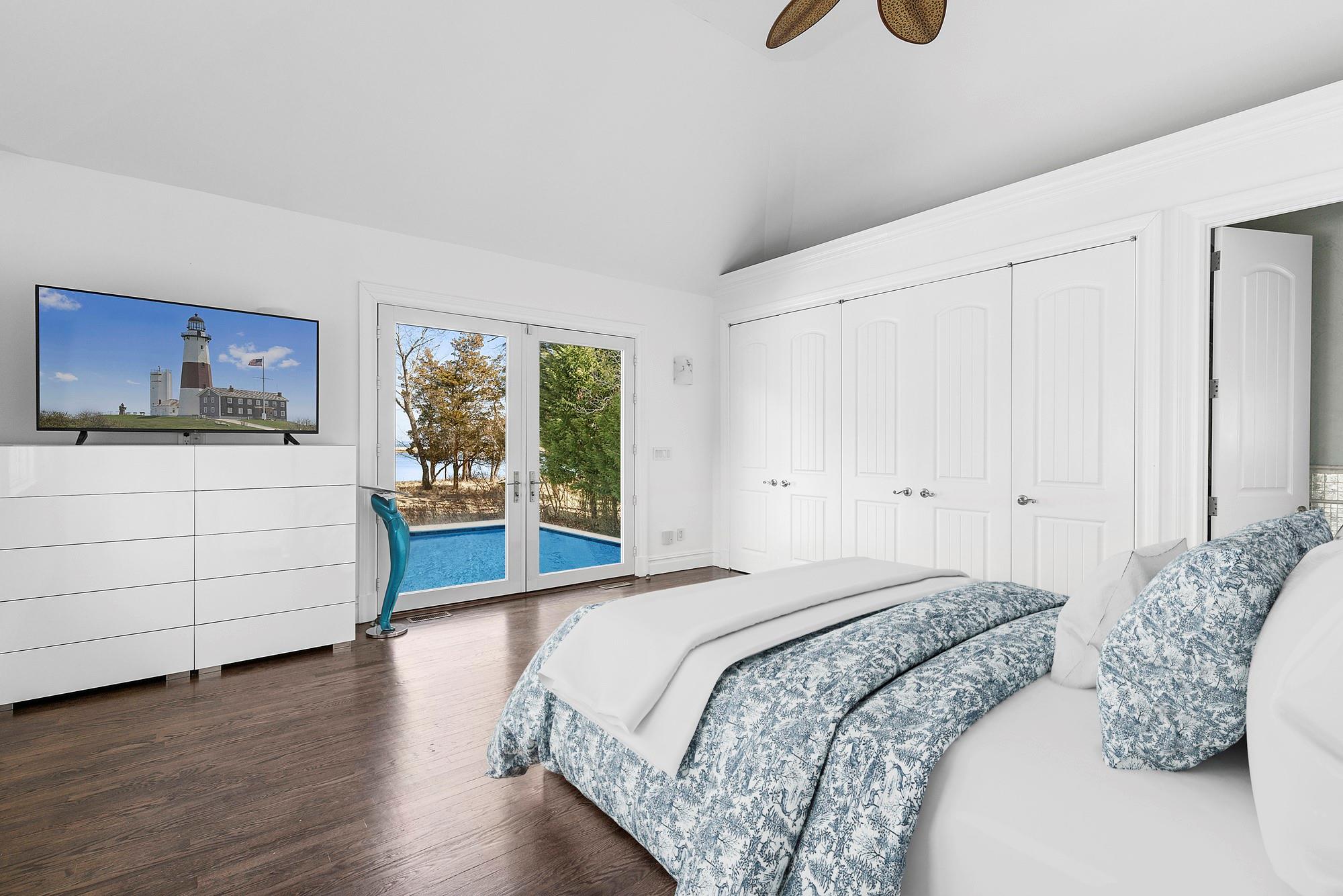 16 Duckwood Lane, Hampton Bays, New York image 12