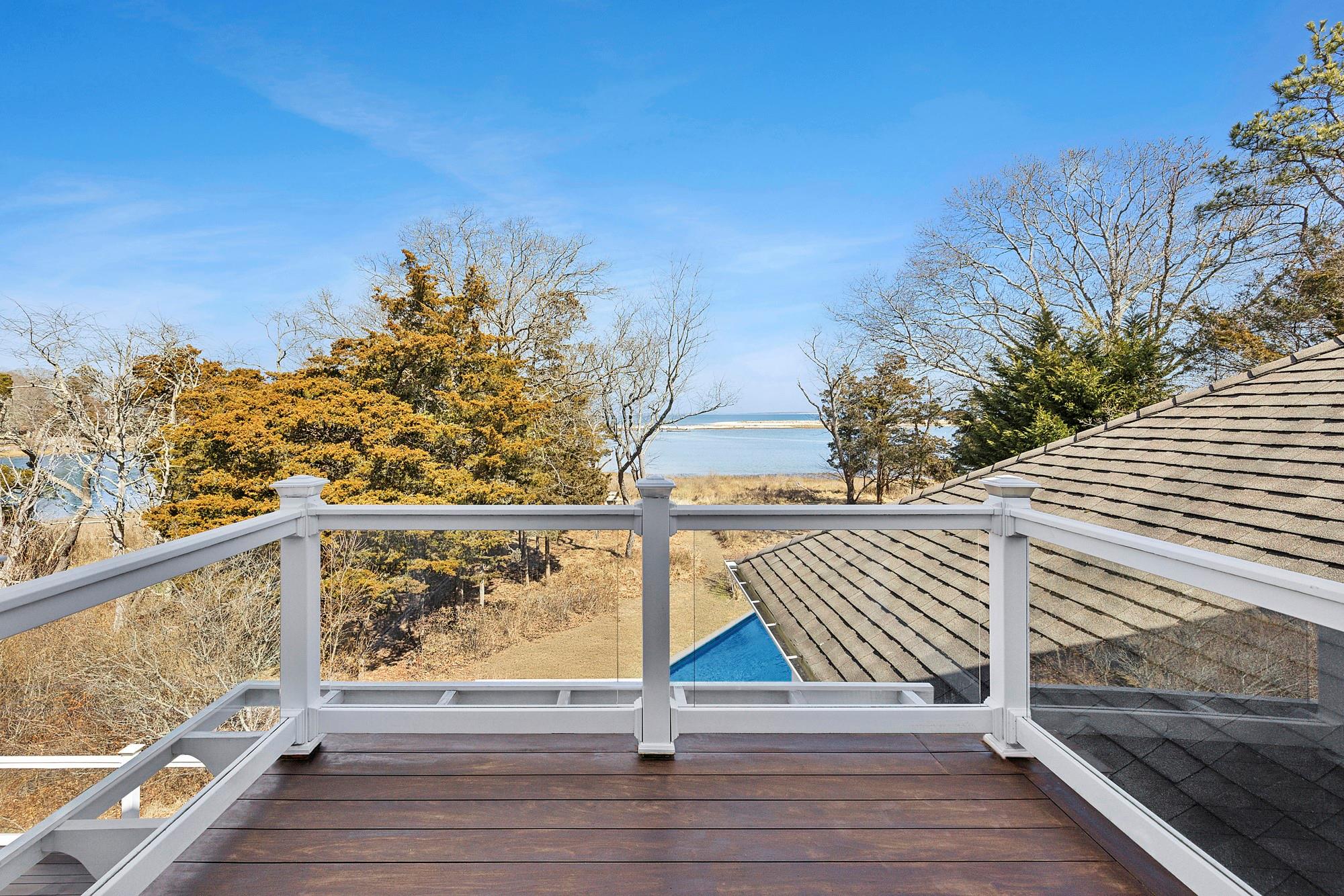 16 Duckwood Lane, Hampton Bays, New York image 32