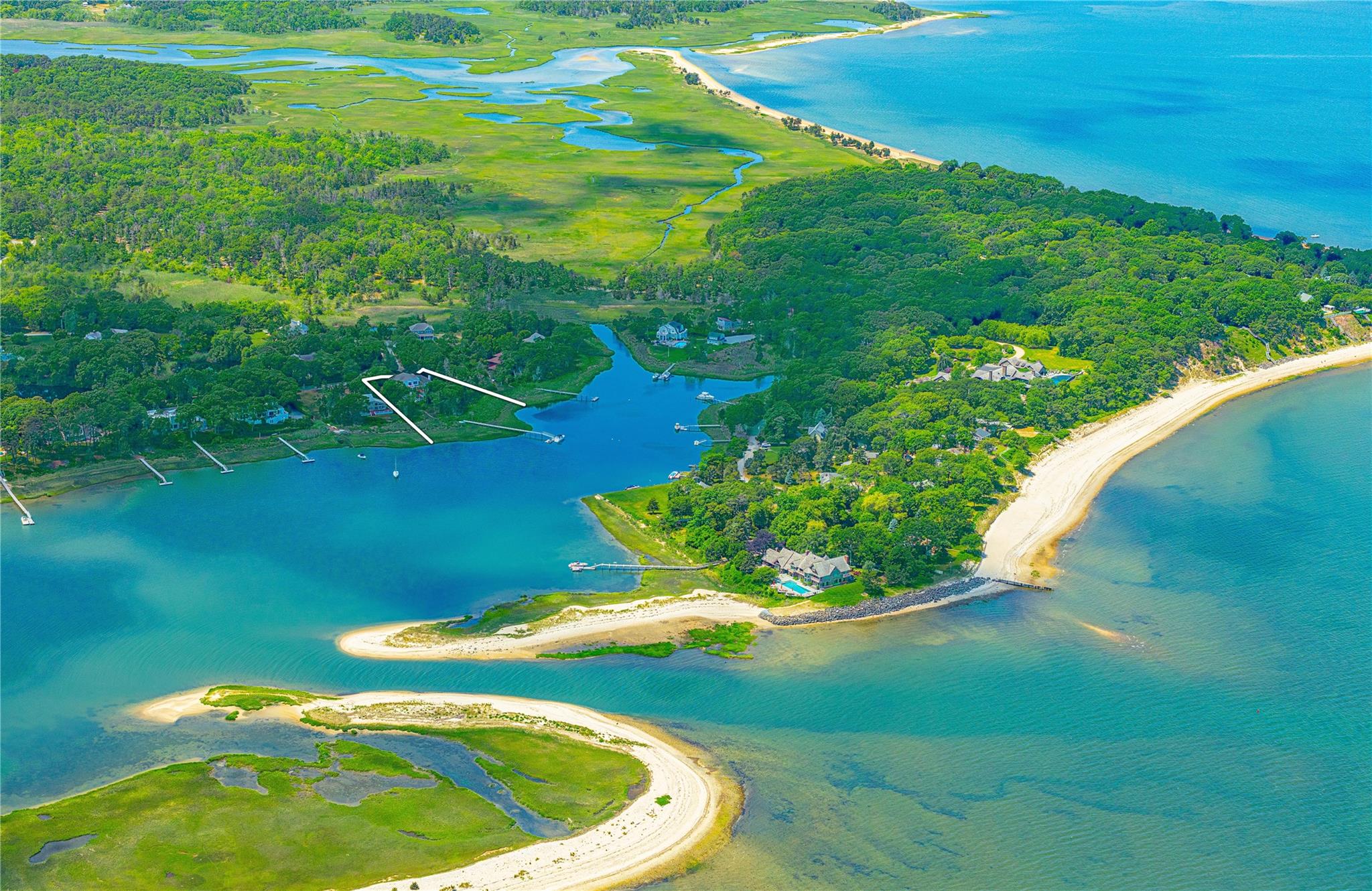 16 Duckwood Lane, Hampton Bays, New York image 3
