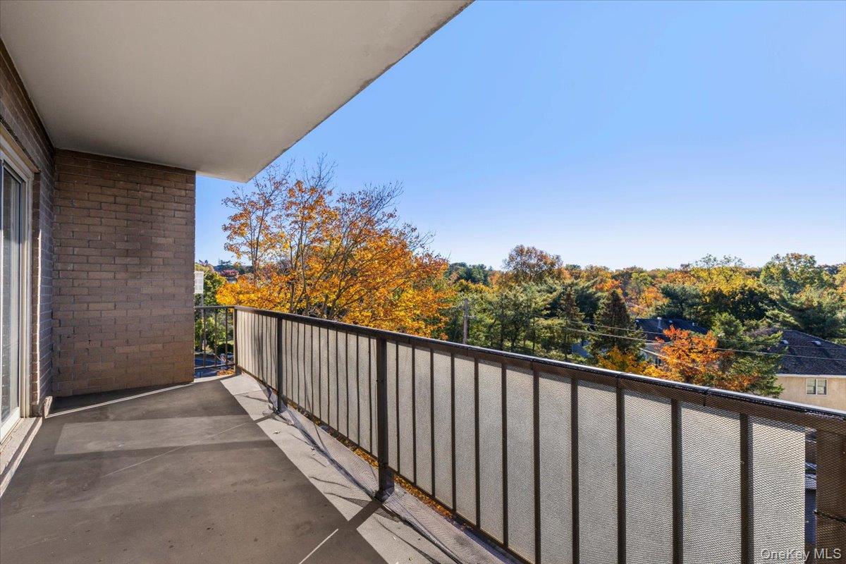 470 Halstead Avenue 5E