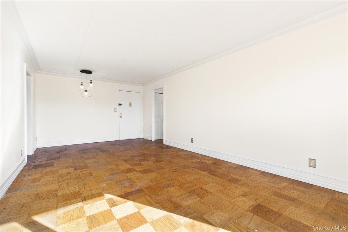 470 Halstead Avenue 5E