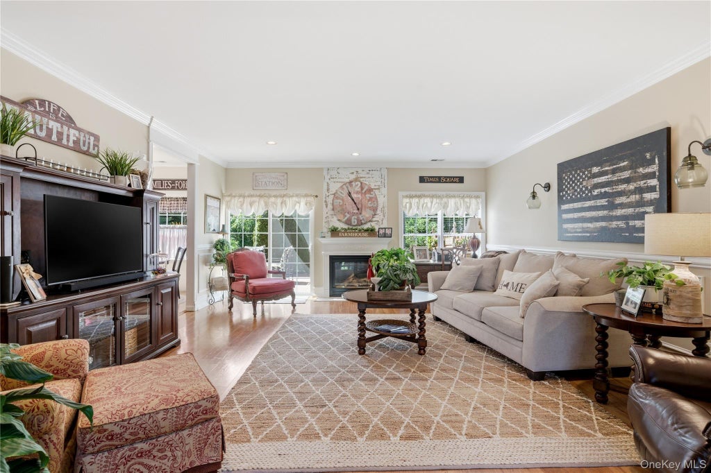 Photo of 132 Willow Wood Drive, Oakdale, NY 11769 (MLS # 1011977)