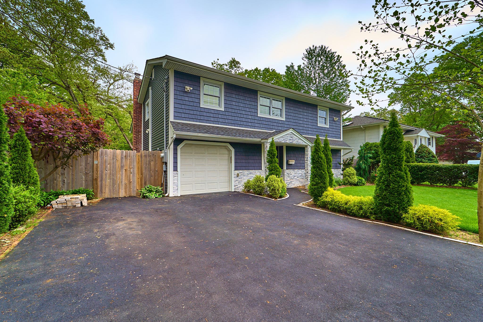 2 Hawthorne Street, Farmingdale, New York image 2