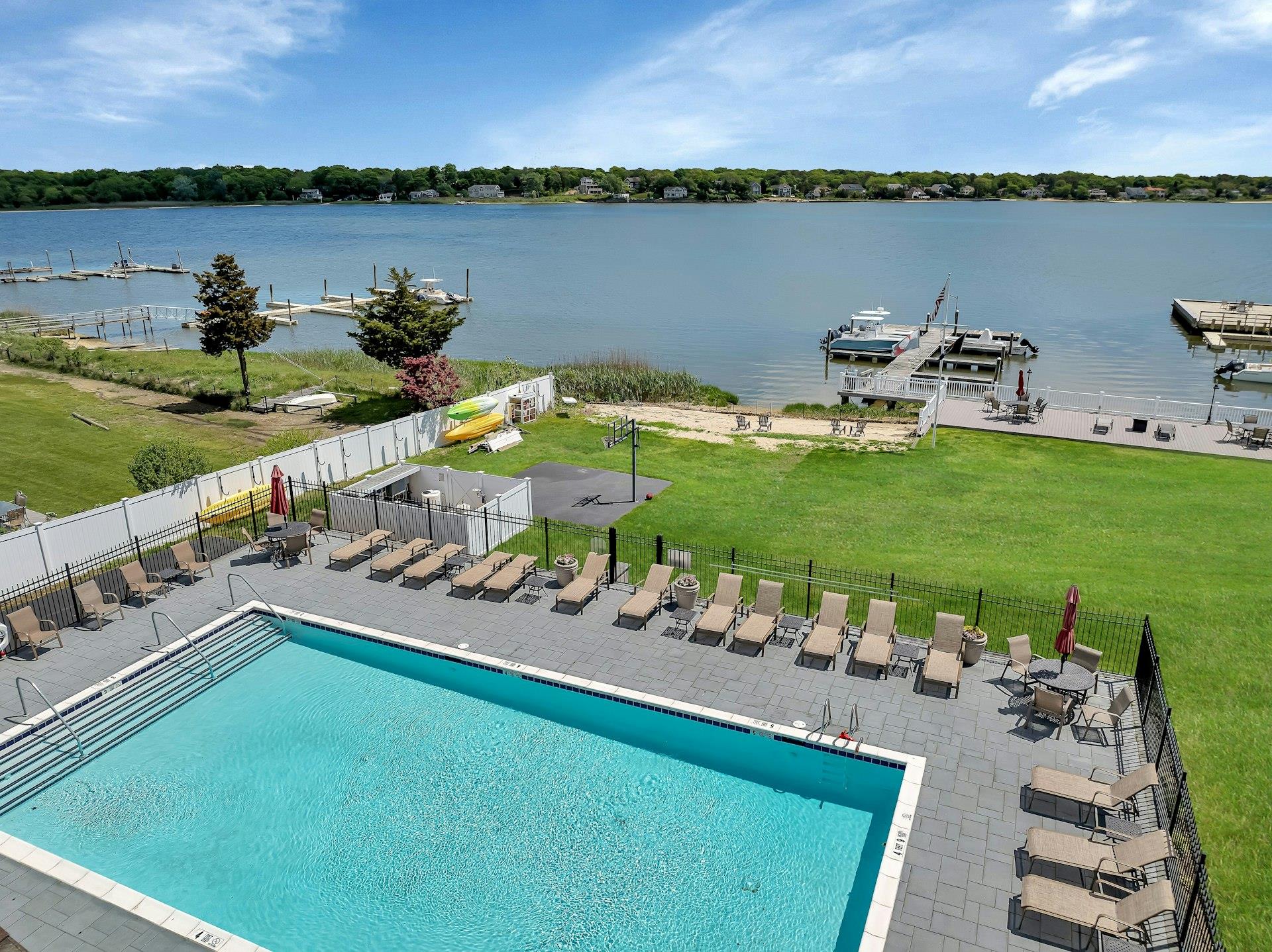 81 West Tiana Road #B5, Hampton Bays, New York image 26