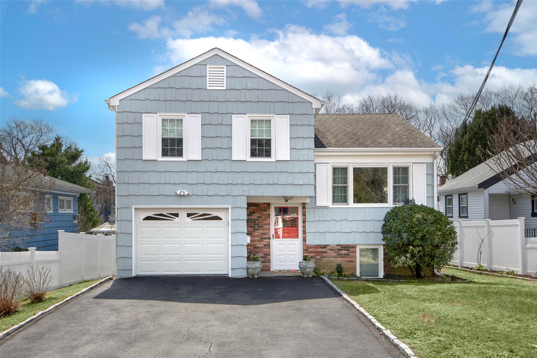 9 Bulkley Manor, Rye, New York image 1