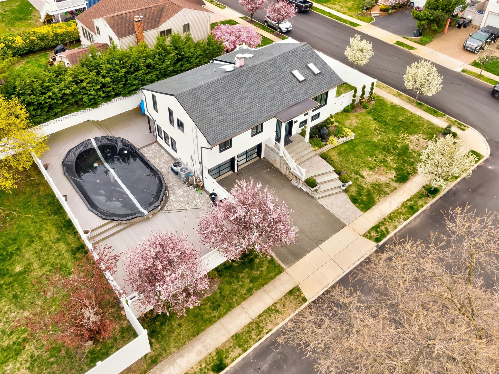 2974 Hemlock Place, Wantagh, New York image 44