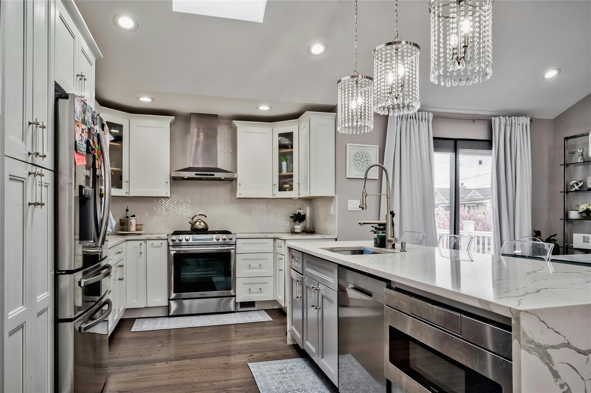 2974 Hemlock Place, Wantagh, New York image 18