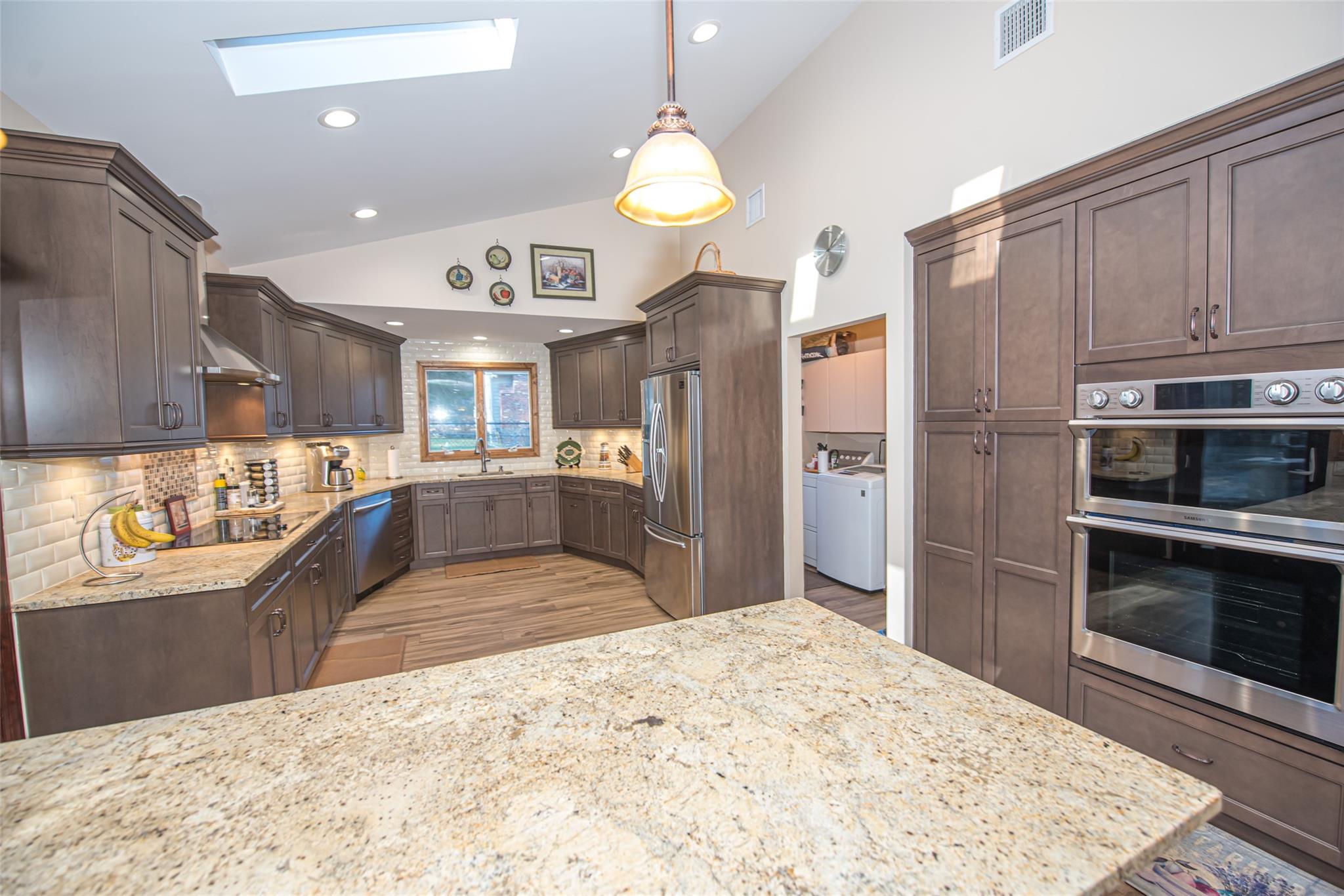 37 Colby Drive, Dix Hills, New York image 4
