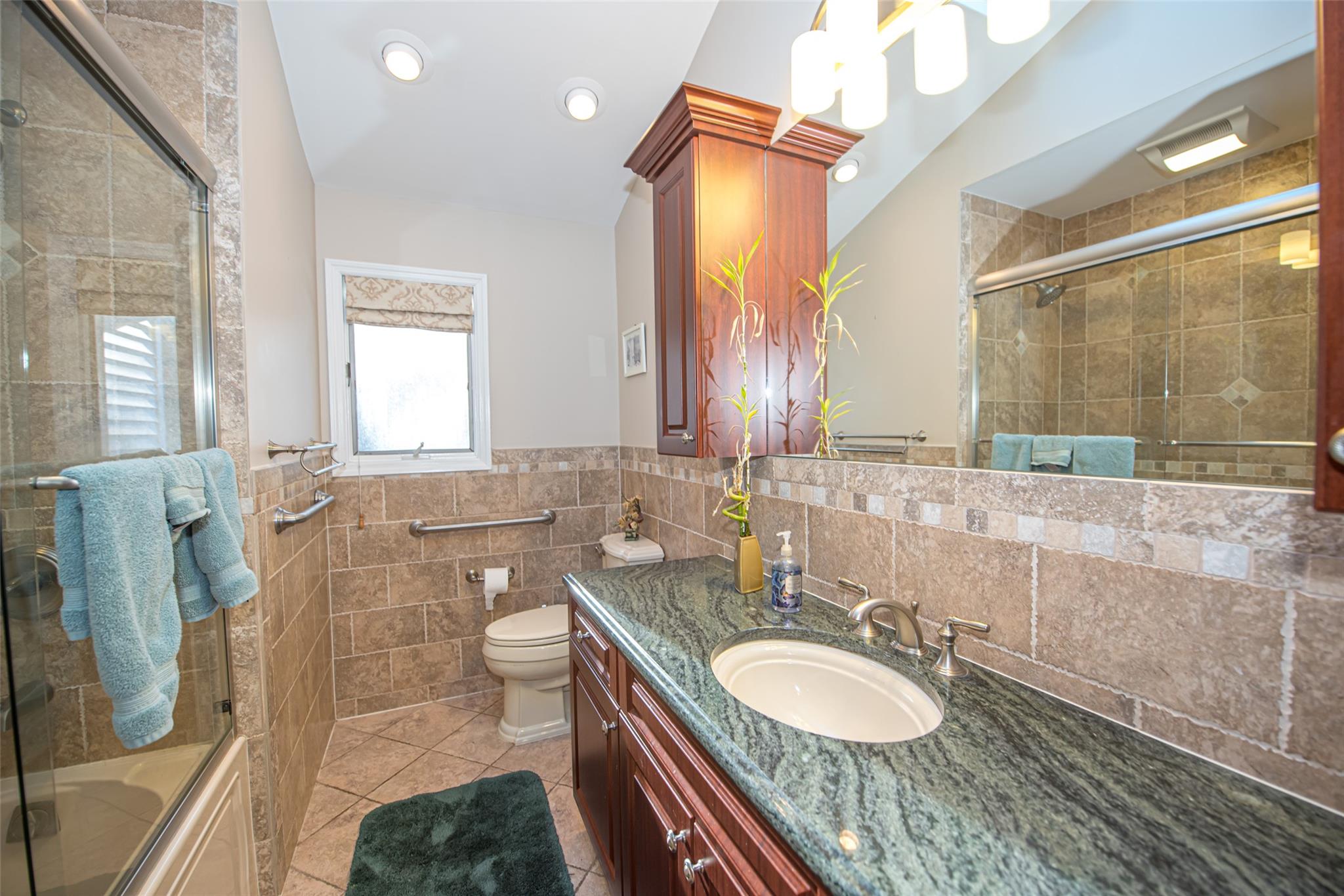 37 Colby Drive, Dix Hills, New York image 10